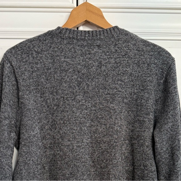 Hollister Men's Size Medium Grey Crew Neck Fair Isle Sweater Nordic Snowflake - Picture 7 of 11